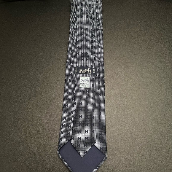 SOLD HERMÈS Authentic 100% Silk Blue H Logo Print Three Folded Hand Sewn Tie - Picture 5 of 14